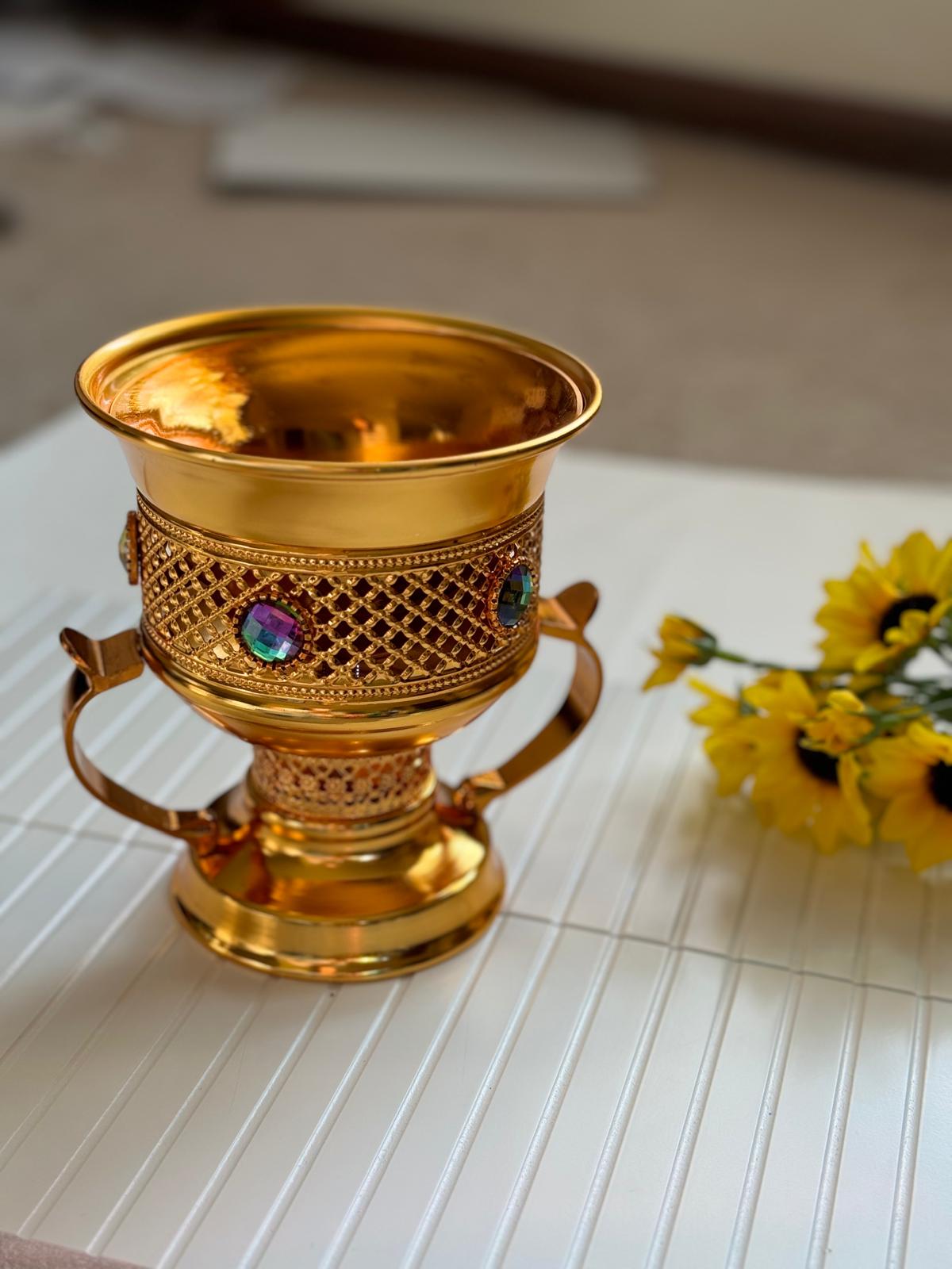 Gold Trophy Dani